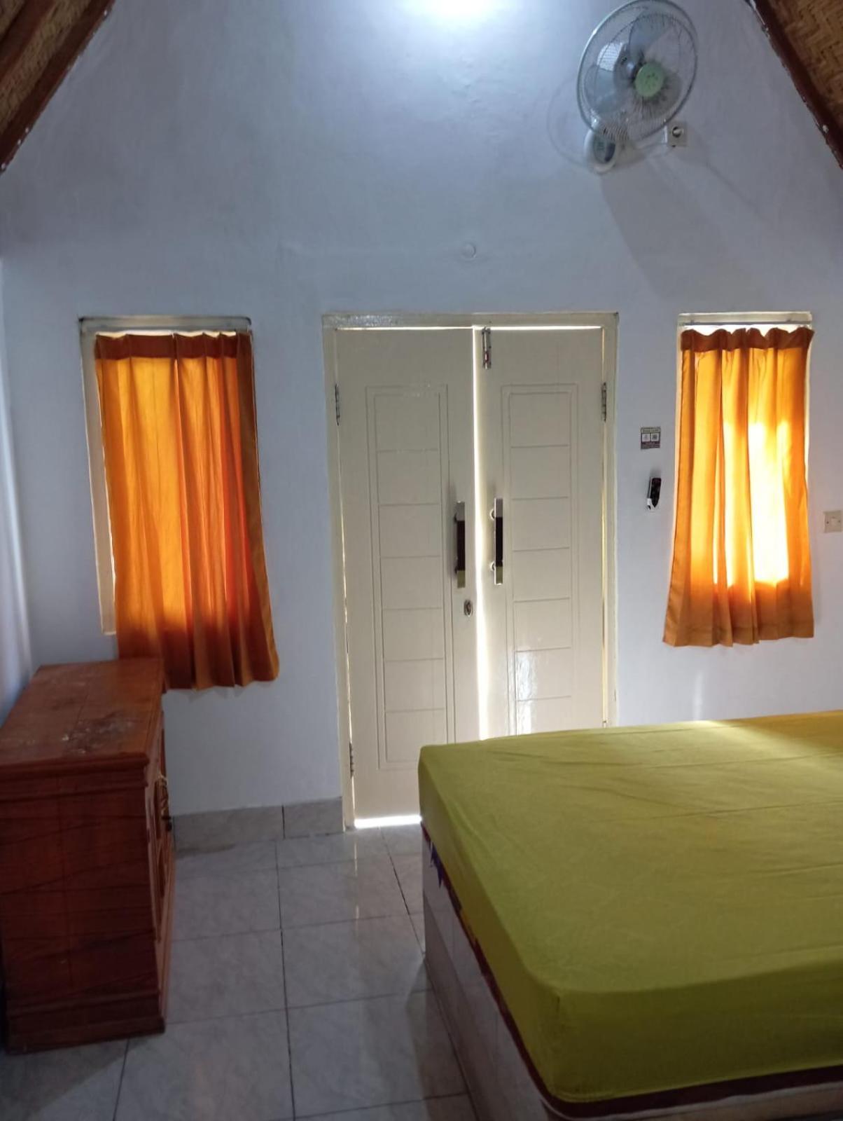 Putri Nyale Bungalow Kuta  Exterior foto