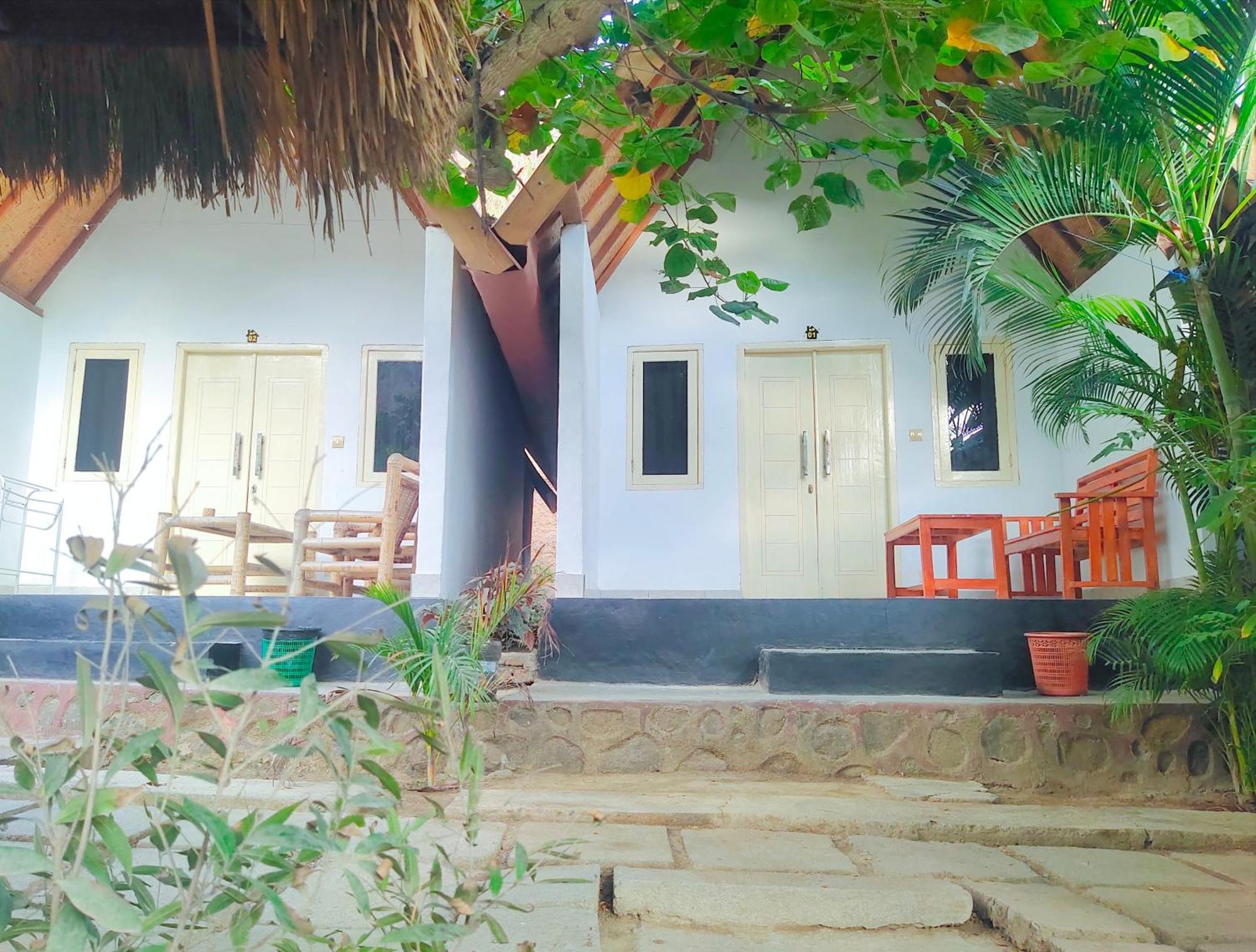 Putri Nyale Bungalow Kuta  Exterior foto